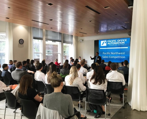 Doug Pitassi at OSU Career Fair kicking off the Pacific Northwest Sales Competition